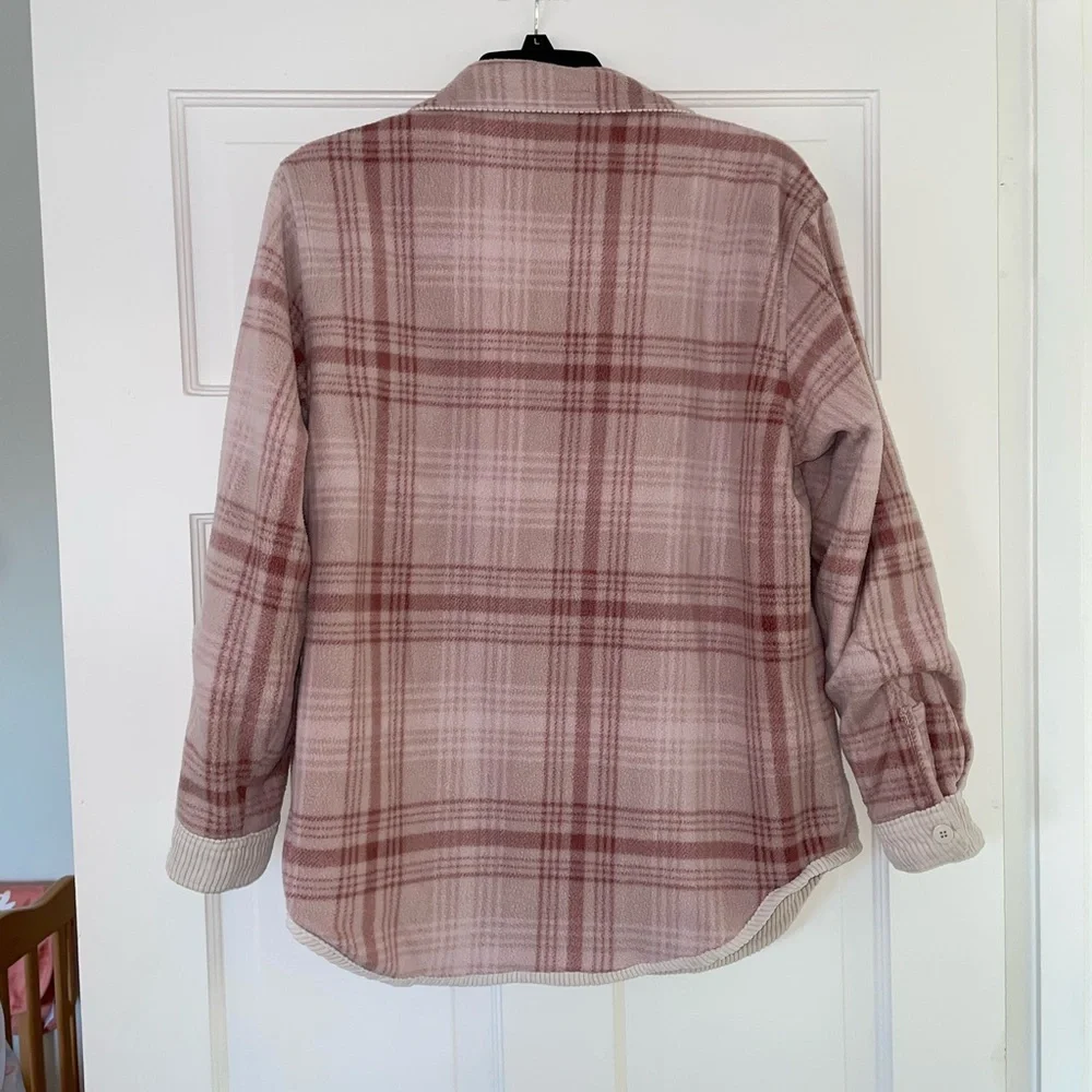 Shacket - Picture 4 of 5